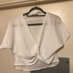 WHITE KNOT SHORT SLEEVE SHIRT